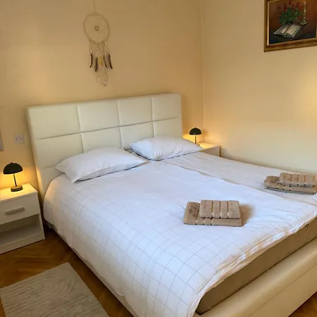 公寓 Apartma Kati 拉多夫吉卡
